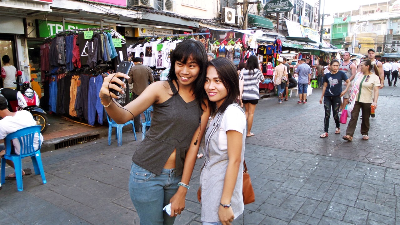 Khao San Road, ambiance touriste et selfie obligatoire