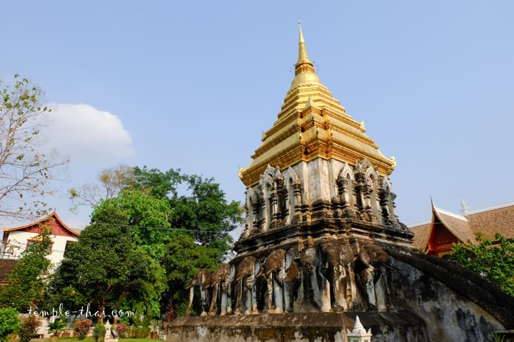 Le stupa et ses éléphants du Wat Chiang Man - thailande-fr