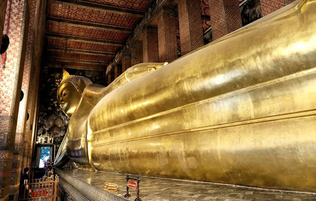 Les plus beaux lieux de la Thaïlande 3 - thailande-fr Bangkok: le temple de Wat Pho et son gigantesque Bouddha couché
